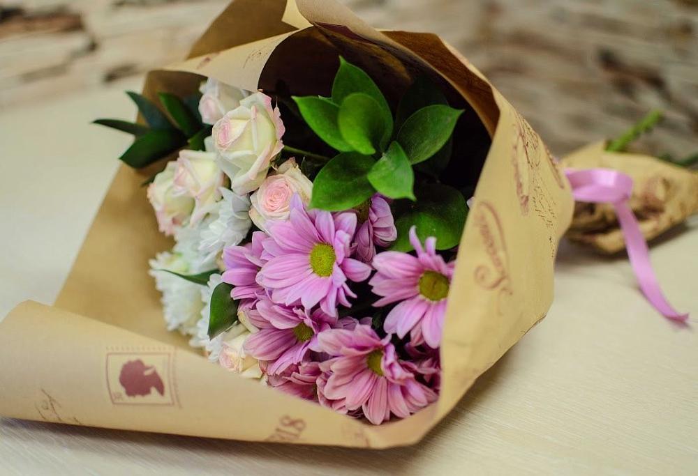 Букет цветов из: Розы и Хризантемы в Улан-Удэ