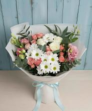 Букет цветов из:  Розы, Лизиантусы и Хризантемы в Улан-Удэ
