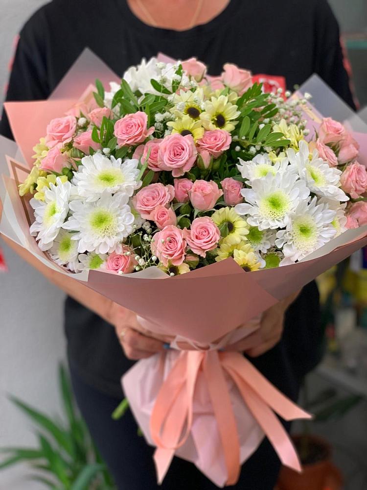Букет цветов из: Розы и Хризантемы в Улан-Удэ