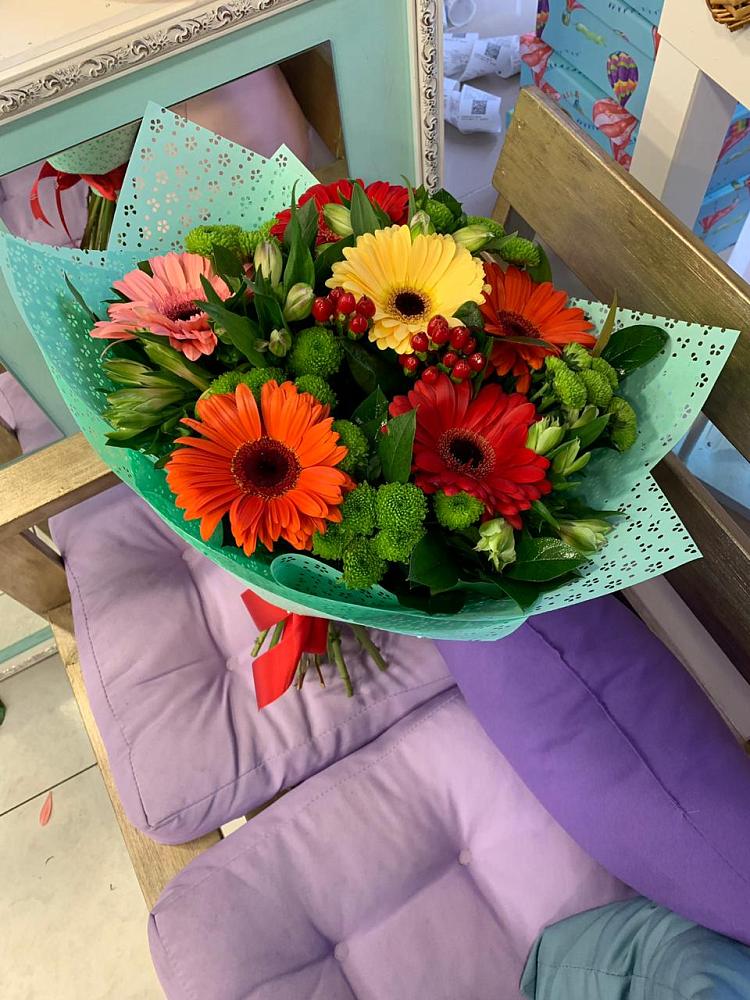 Букет цветов из: Герберы, Хризантемы и Альстромерии в Улан-Удэ