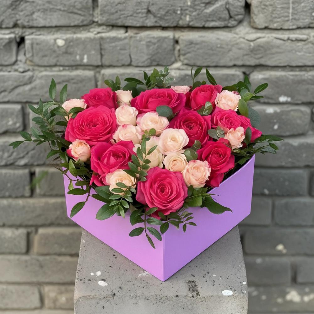 Цветочная композиция из Розы в коробке в Улан-Удэ