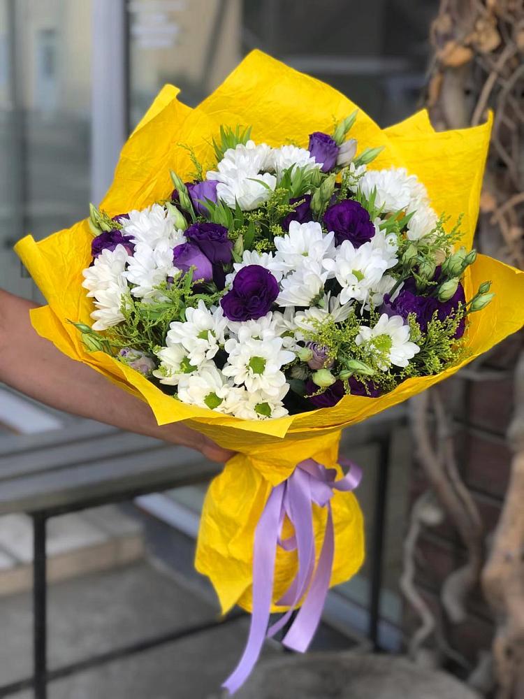 Букет цветов из: Ирисы, Хризантемы и Ромашки в Улан-Удэ