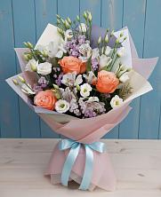 Букет цветов из:  Лизиантусы, Розы, Альстромерии и Гипсофила в Улан-Удэ