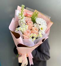 Букет цветов из:  Хризантемы и Розы в Улан-Удэ
