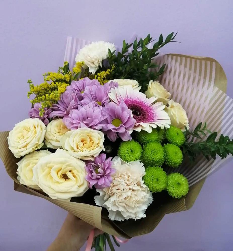 Букет цветов из: Хризантемы, Розы, Гвоздики и Герберы в Улан-Удэ